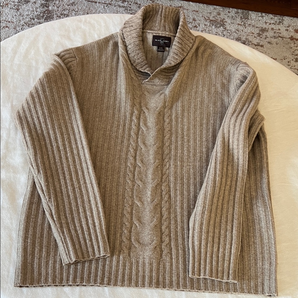 Black Brown 1826 Tan V-Neck Sweater